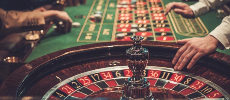 Condena a salón de juegos